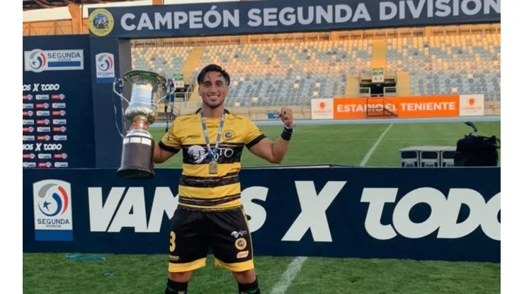 Hans Martínez fue campeón con Lautaro de Buin en Segunda División.