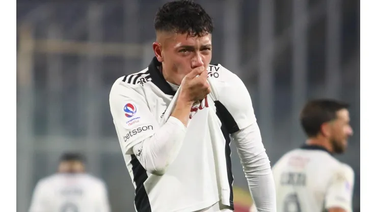 Zavala le dio la victoria a Colo Colo con un tremendo golazo.