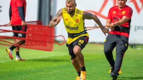 Arturo Vidal se pone a tono para su esperado debut en el Flamengo
