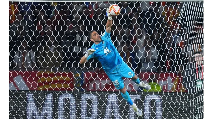Claudio Bravo comenzó una nueva temporada con el Betis de Pellegrini.