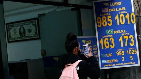 ¿A cuánto está el dólar y el cambio a peso este viernes 15 de julio?