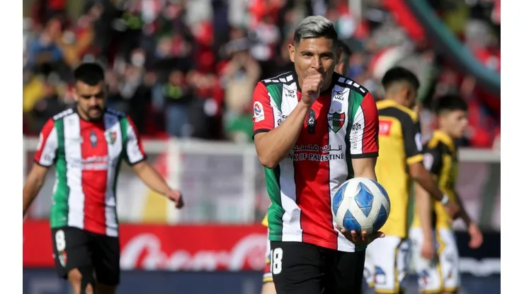 Maximiliano Salas se anotó con dos anotaciones en La Cisterna.
