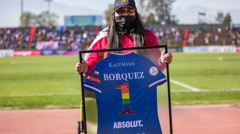 Isa González Nahuelpi es hincha de Santiago Morning y viajó a Colombia para apoyar a las jugadoras de su club en la Copa América Colombia 2022.