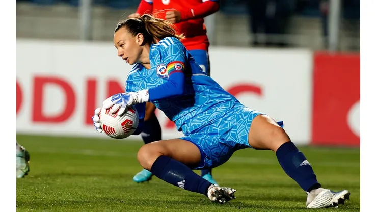 Rodrigo Herrera confía en la selección chilena femenina, pero no tapa el sol con un dedo.
