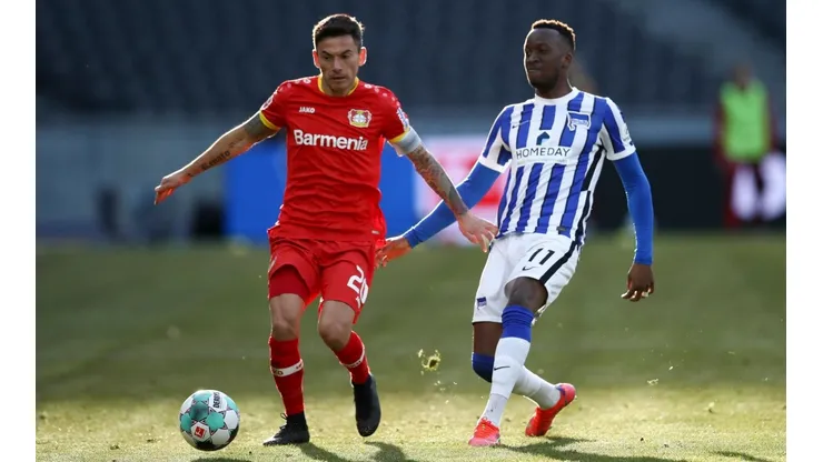 El Príncipe lució la jineta de capitán en contundente triunfo del Leverkusen.