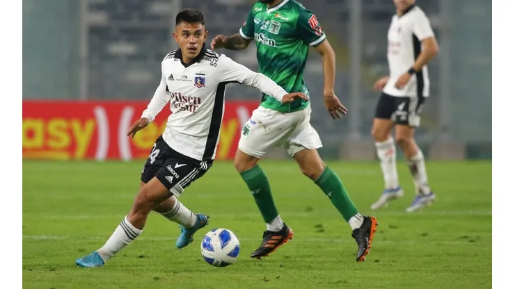 Vicente Pizarro es uno de los llamados a tomar camiseta de titular en Colo Colo
