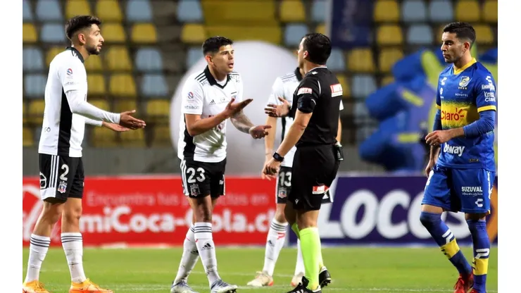 Esteban Pavez y Jeyson Rojas fueron expulsados en el empate 1-1 entre Everton de Viña del Mar y Colo Colo.