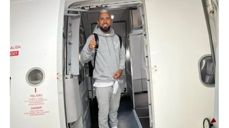 Vidal finaliza vacaciones en Colombia mientras define su futuro