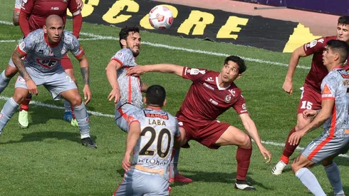 Matías Fernández tomaría un rumbo inesperado en su carrera.