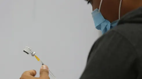 ¿Me puedo vacunar contra el Covid-19 si estoy resfriado?