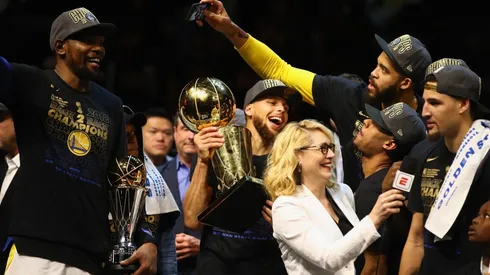 Golden State Warriors celebrando su último título como campeones