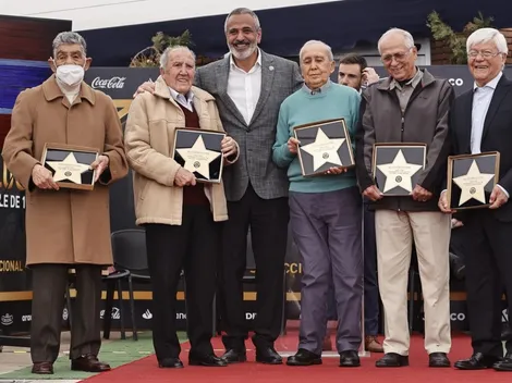 La Roja histórica del 62 recibe estrella en el Paseo de la Fama