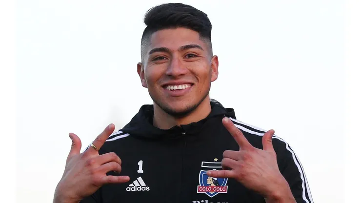 Brayan Cortés se sumó a los trabajos de Colo Colo en Argentina.
