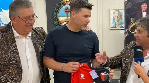 Pochettino sorprende bailando con el grupo Los Palmeras