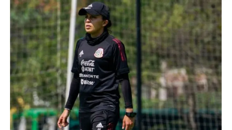 La primera mujer en dirigir una selección masculina en México