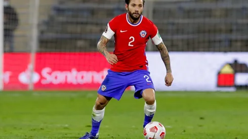 Keno Mena fue convocado de urgencia a La Roja y Berizzo reconoció que será parte de su proceso.