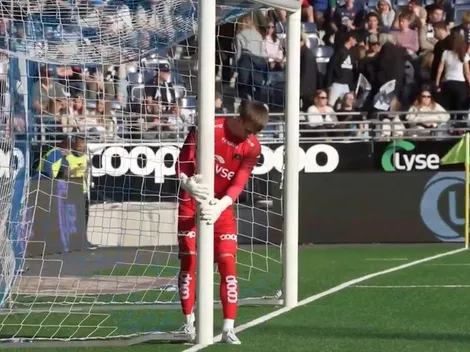 Real: descubren a portero que achica su arco con las manos