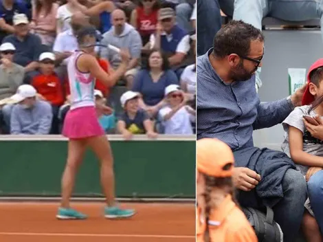 Rumana lanza raqueta y casi impacta a niño que llora desconsolado