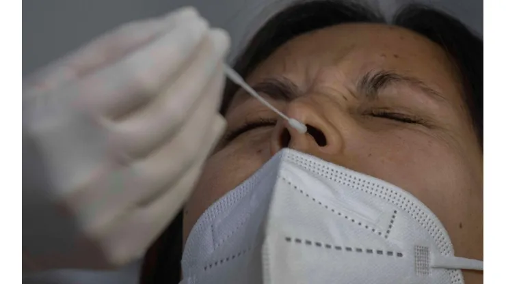 Covid-19 | Chile es el tercer país de altos ingresos con mayor porcentaje de exceso de muertes por la pandemia