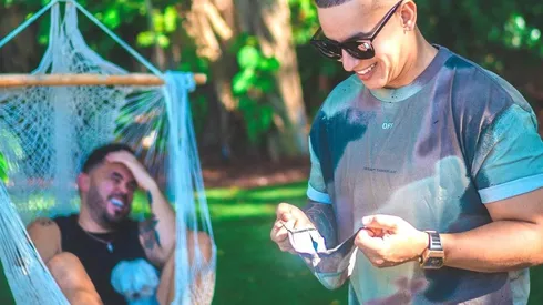 Daddy Yankee junto a Raphy Pina.