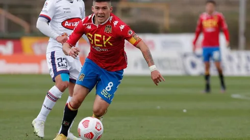 Méndez dejará el rojo de Unión Española para defender el rojo de la selección chilena.