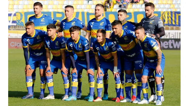 Everton totaliza más de 10 casos de covid-19 entre jugadores y staff en los últimos días.