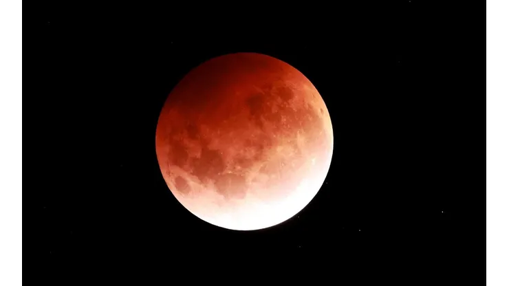 Eclipse Lunar: Luna Roja.