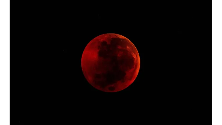 Eclipse lunar