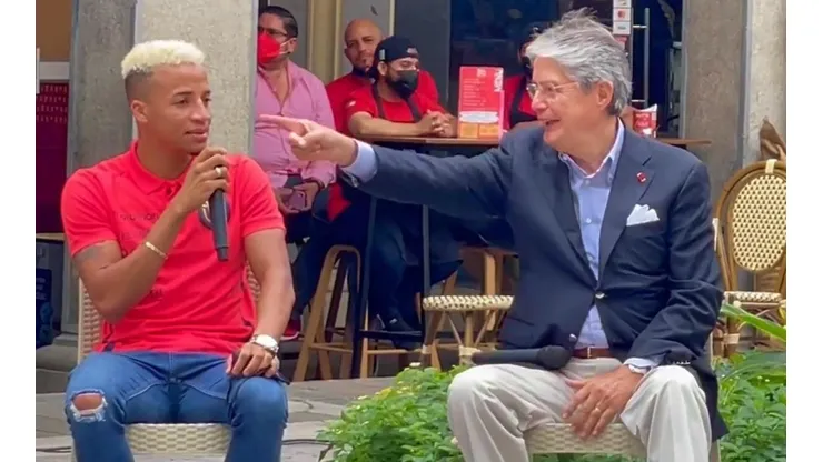 Byron Castillo junto al Presidente de Ecuador Guillermo Lasso.