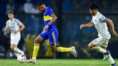 Sebastián Villa saldrá como titular en la semifinal contra Racing.