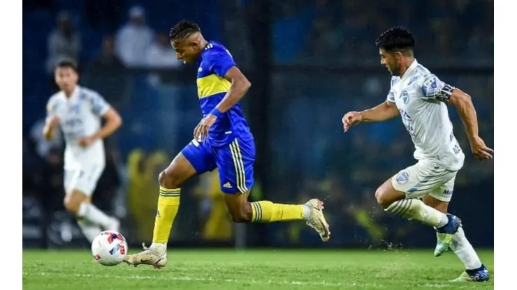 Sebastián Villa saldrá como titular en la semifinal contra Racing.