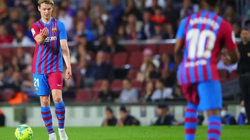Frenkie De Jong saldría para aliviar las cuentas de Barcelona.