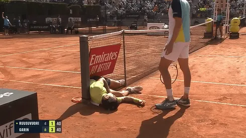 El choque de Garín contra la red en el ATP Masters 1000 de Roma.