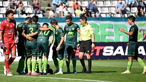 Magallanes sufrió con las bombas y bengalas por culpa de la barra de Temuco