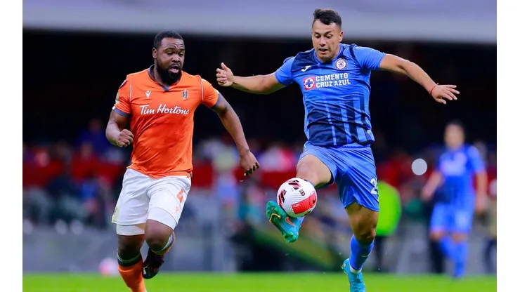 Morales no ha podido marcar en Cruz Azul