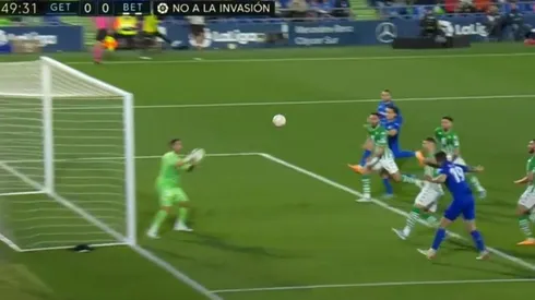 Claudio Bravo tapó una pelota clave en empate del Betis