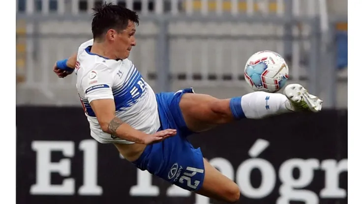 Poncho Parot ya espera a Gary Medel en la Católica.