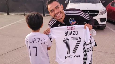 Gabriel Suazo le hizo un tremendo regalo al pequeño hincha colocolino.
