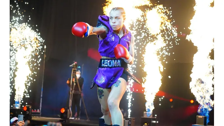Daniela "Leona" Asenjo cuestionó la decisión de los jueces tras el empate con Maribel Ramírez