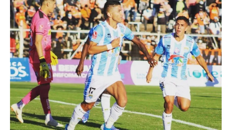 Magallanes le ganó 1-0 a Barnechea y es el líder exclusivo de la Primera B.