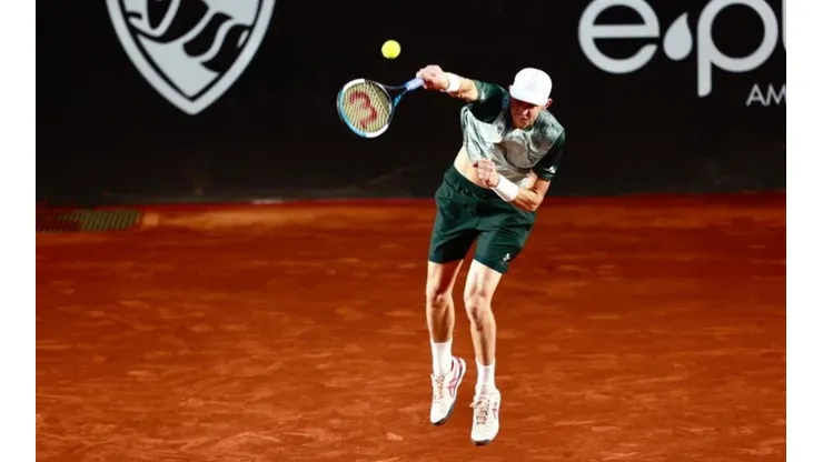 Nicolás Jarry no pudo ante el poderío del tenista argentino que se instaló en la final.