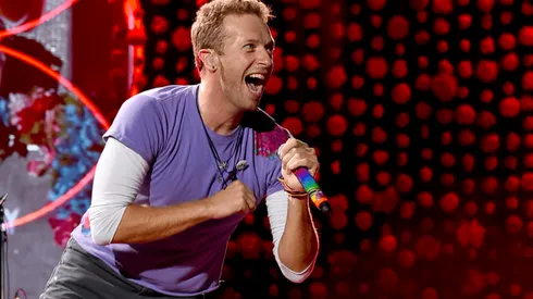 Chris Martin de Coldplay en el escenario.