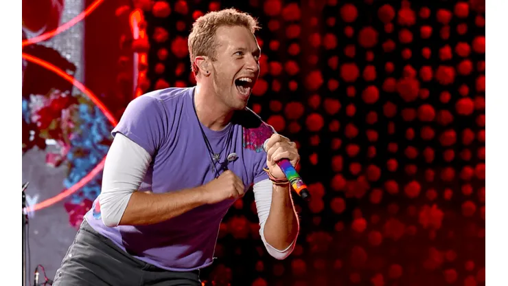 Chris Martin de Coldplay en el escenario.