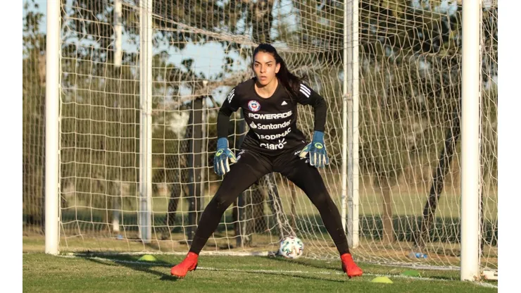 Natalia Campos va por el triunfo de la Roja Femenina vs Argentina
