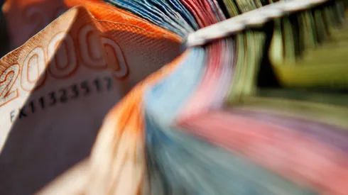 Revisa los detalles de la propuesta económica.