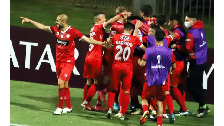 La Calera clasificó a la fase de grupos tras eliminar a Ñublense en la primera ronda.