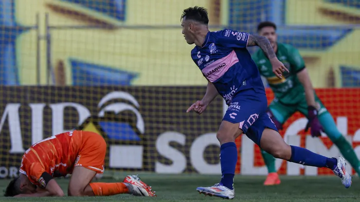 Everton venció a Cobreloa de local.