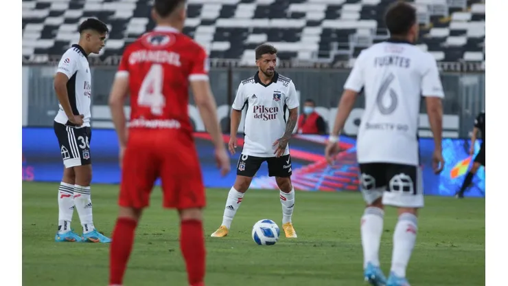 Gustavo Quinteros está feliz tras la goleada de Colo Colo ante La Calera.