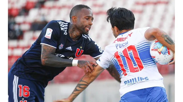 Universidad Católica y Universidad de Chile protagonizan uno de los clásicos tradicionales del fútbol chileno