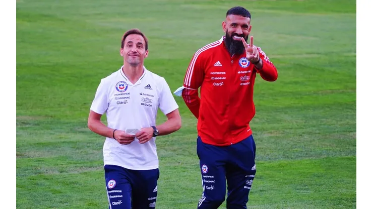 José Pedro Fuenzalida y Ronnie Fernández se divierten previo al clásico universitario